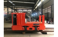 礦用CJY3噸架線式電機車可以拉多少個礦斗？