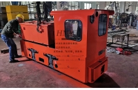 湘潭5噸礦用電機(jī)車(chē)用的什么牽引電機(jī)？